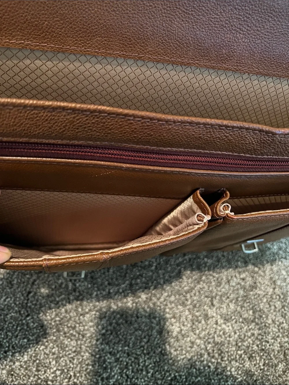Men’s Leather Briefcase Messenger with Dual Front Pockets